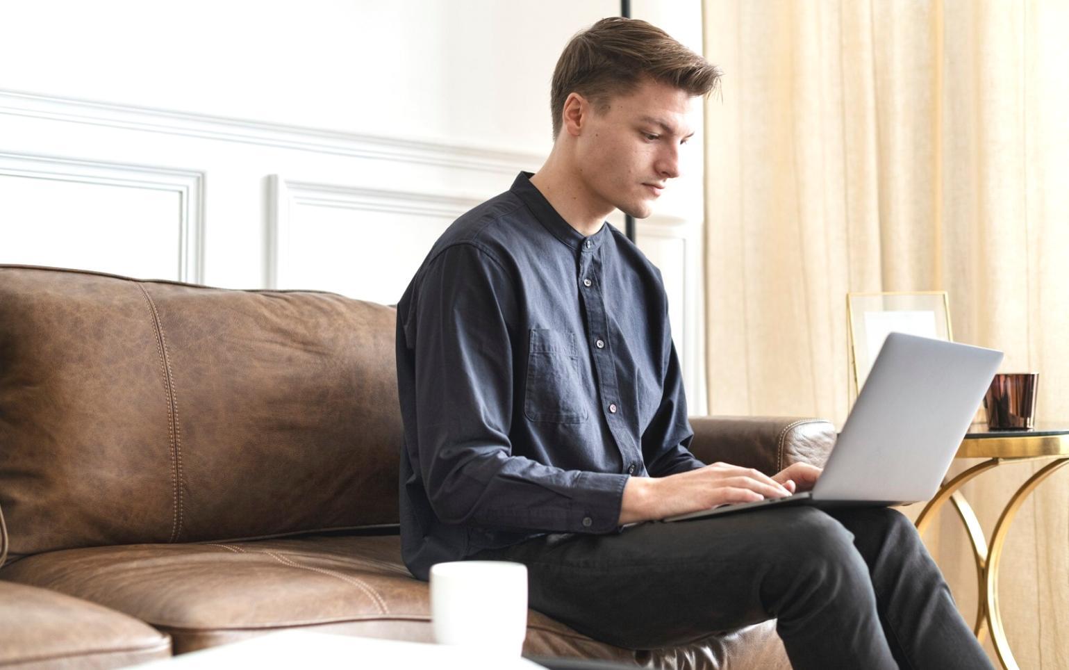 Interactive financial education workshop session showing practical application methods