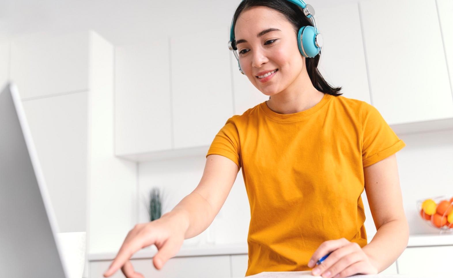 Financial team collaboration demonstrating cultural approach